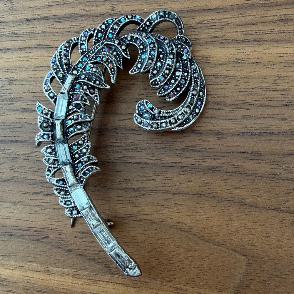 Brooch Guess by Marciano - Picture 4 of 14